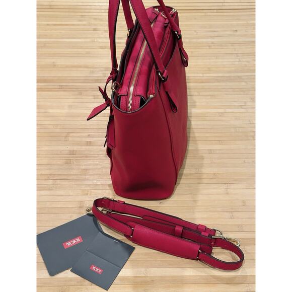 Tumi Varek Raspberry Large Travel Bag Purse Carryall Laptop Tote Bag Carry-On VG - Picture 5 of 16